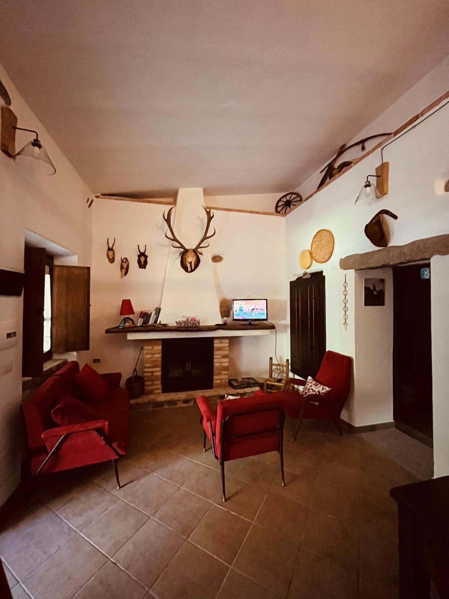פוני Ovostolai Cottage מראה חיצוני תמונה