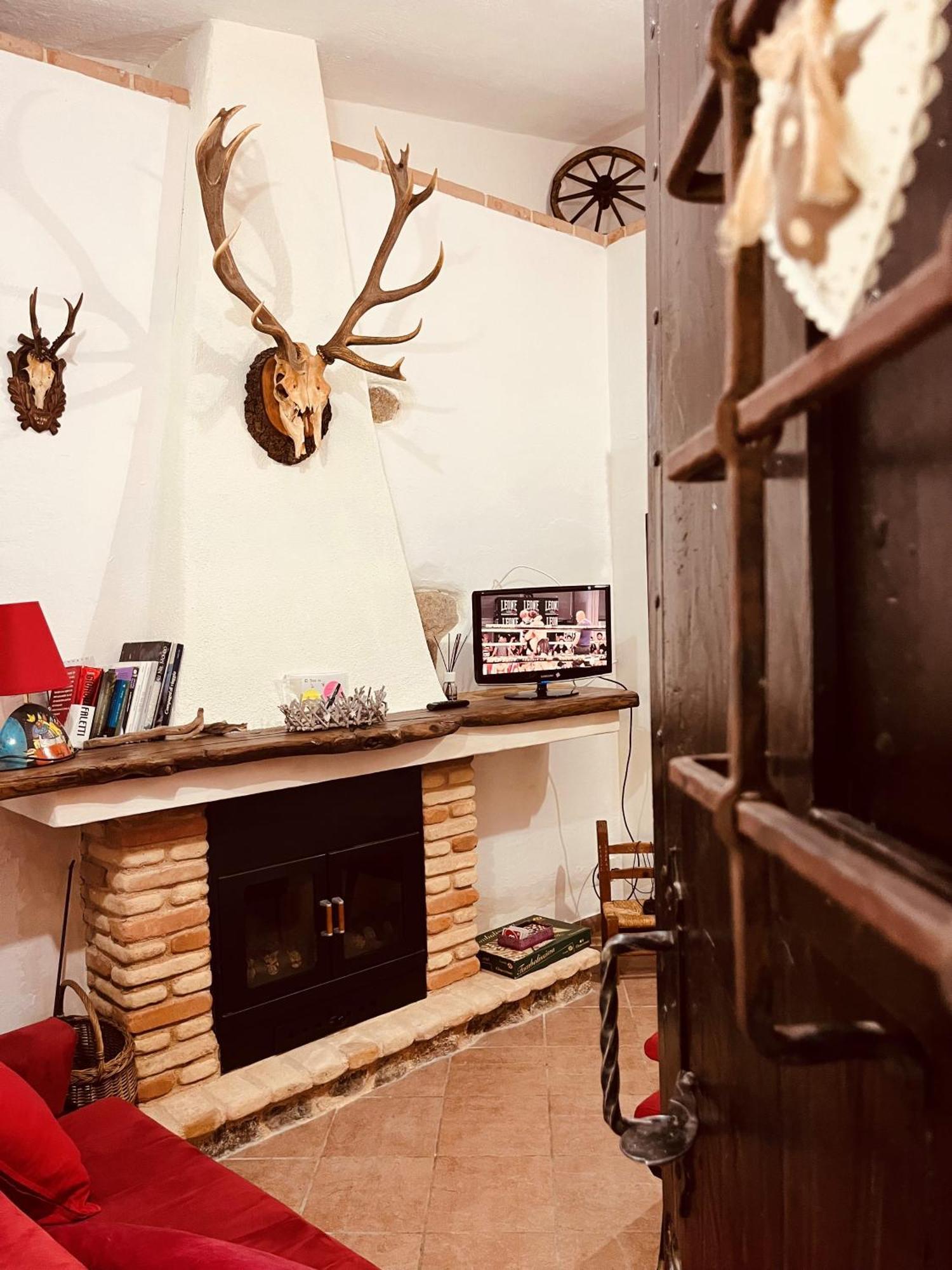 פוני Ovostolai Cottage מראה חיצוני תמונה
